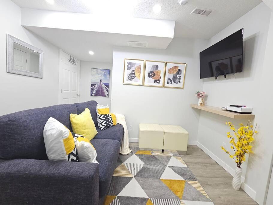 Cozy Suites In Calgary Area Balzac Экстерьер фото