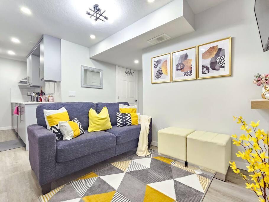Cozy Suites In Calgary Area Balzac Экстерьер фото